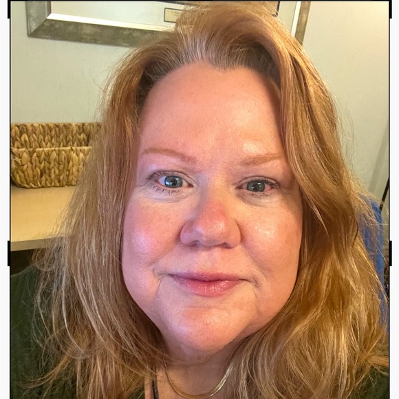 Meet your Posher, Bonnie - Picture 2 of 2